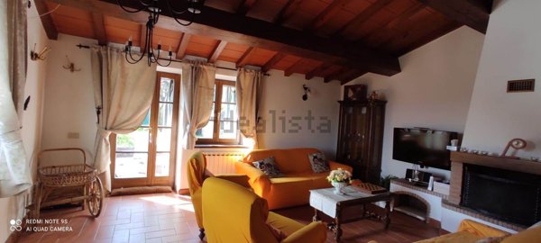 casa indipendente in vendita a Gallicano