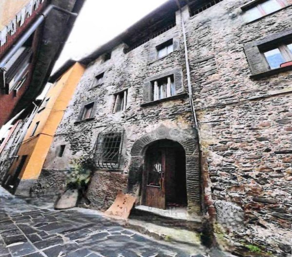 casa indipendente in vendita a Gallicano