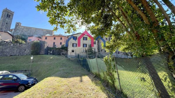 casa indipendente in vendita a Gallicano