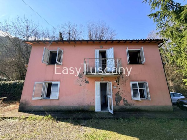 casa indipendente in vendita a Gallicano