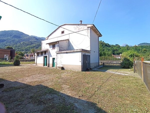 casa indipendente in vendita a Gallicano