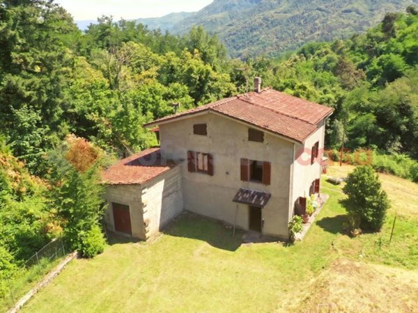 casa indipendente in vendita a Gallicano
