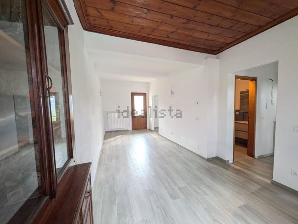 intera palazzina in vendita a Gallicano