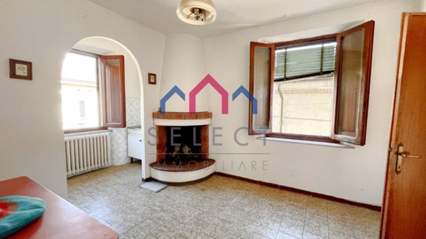 casa indipendente in vendita a Gallicano