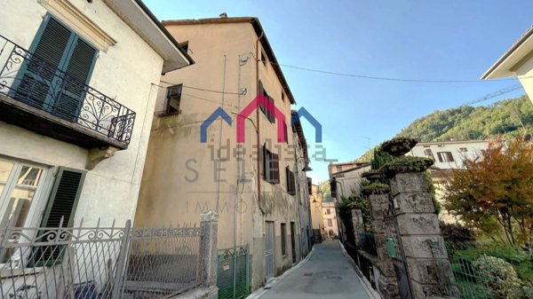 casa indipendente in vendita a Gallicano