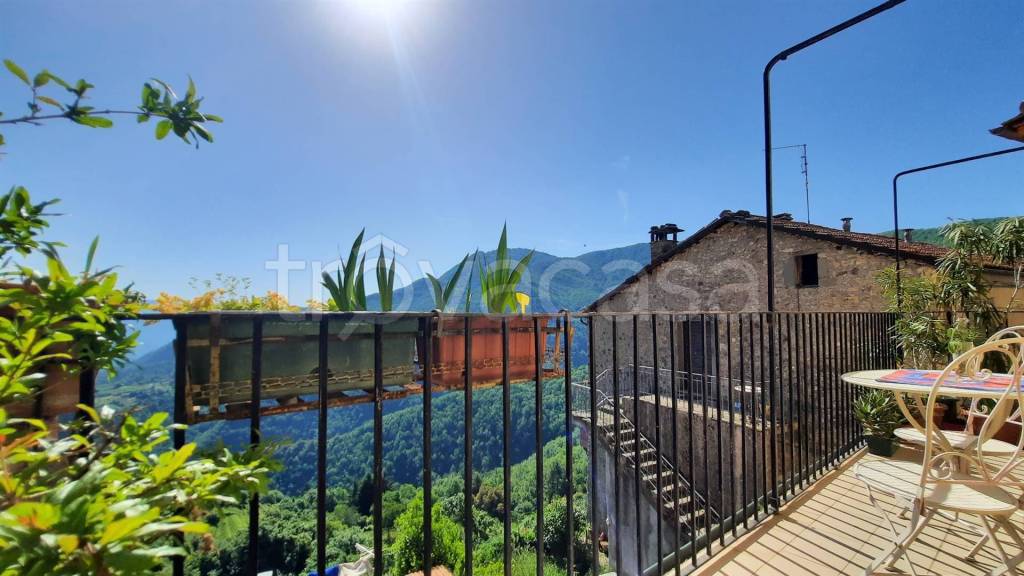 casa indipendente in vendita a Gallicano