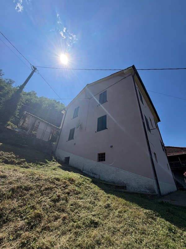 casa indipendente in vendita a Gallicano