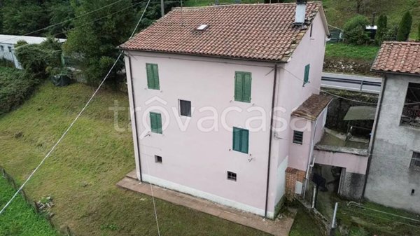 casa indipendente in vendita a Gallicano