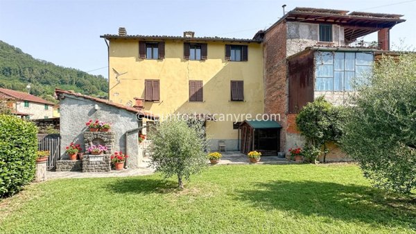 casa indipendente in vendita a Gallicano