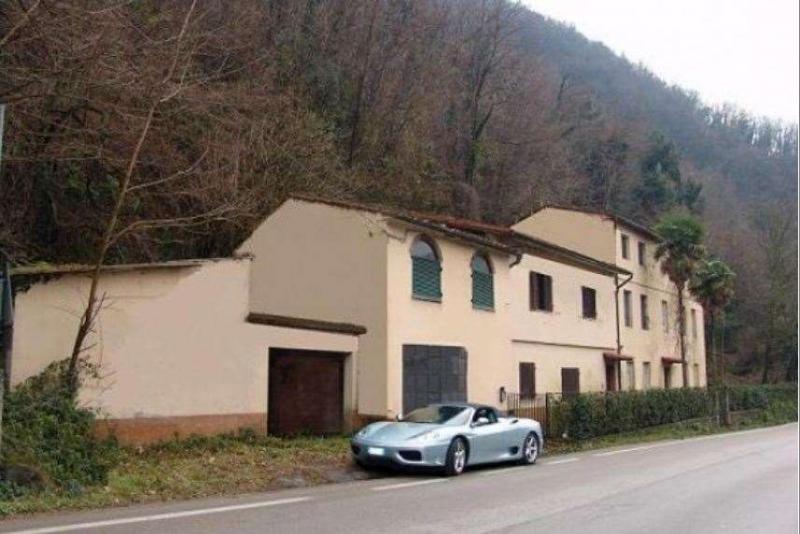 casa indipendente in vendita a Lucca in zona Piaggione