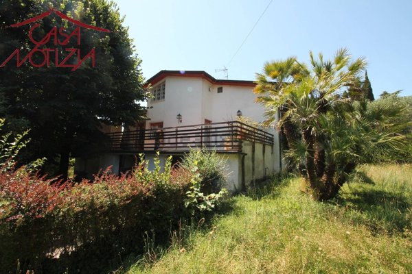casa indipendente in vendita a Lucca in zona San Michele in Escheto
