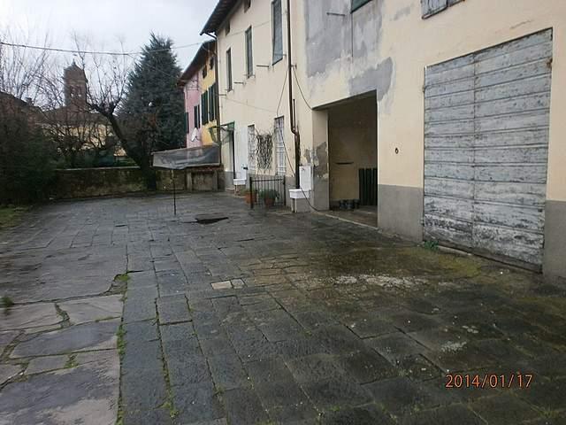 casa indipendente in vendita a Lucca in zona zona San Filippo