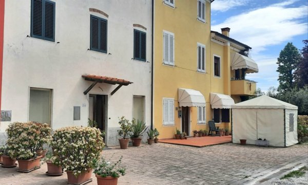 appartamento in vendita a Lucca in zona San Pietro a Vico