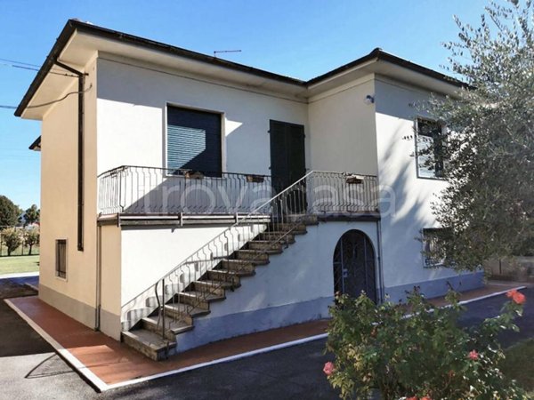 casa indipendente in vendita a Lucca in zona Sant'Angelo in Campo