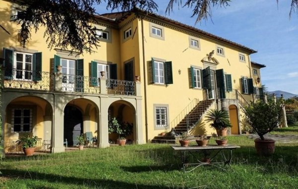 villa in vendita a Lucca in zona Ponte a Moriano