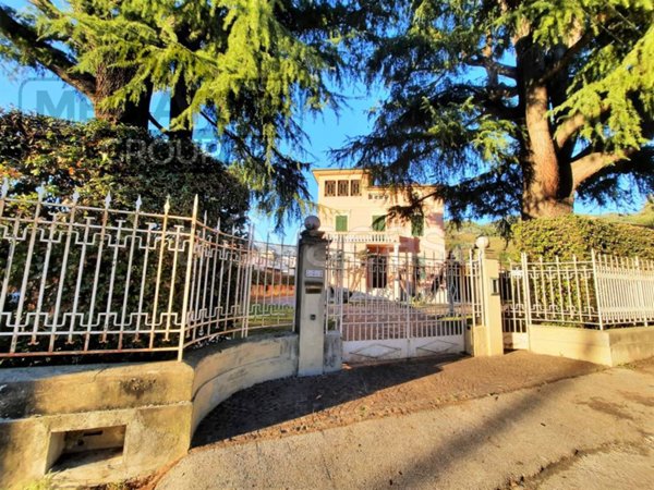 casa indipendente in vendita a Lucca in zona Ponte a Moriano