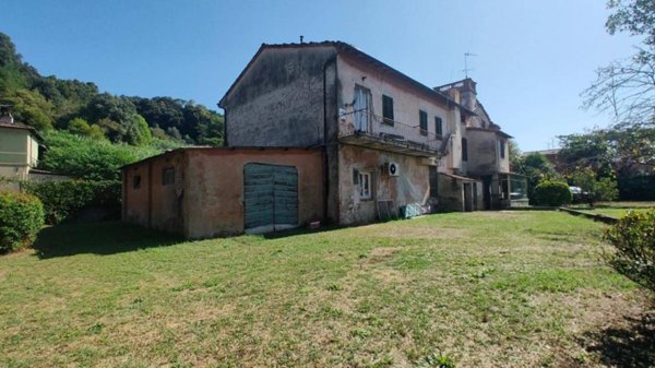 casa indipendente in vendita a Lucca in zona Mutigliano