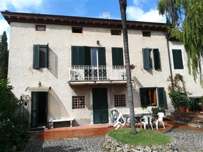 casa indipendente in vendita a Lucca in zona San Concordio di Moriano