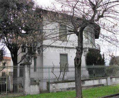 casa indipendente in vendita a Lucca in zona Zona San Concordio