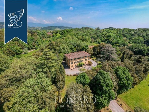 villa in vendita a Lucca in zona Carignano