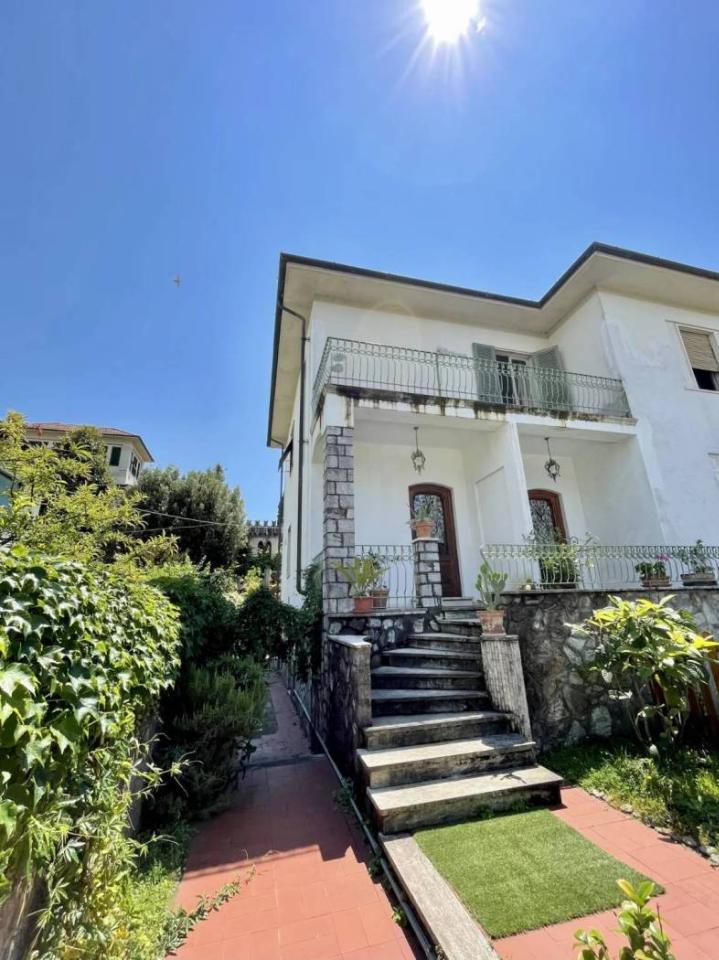 casa indipendente in vendita a Lucca in zona Sant'Anna