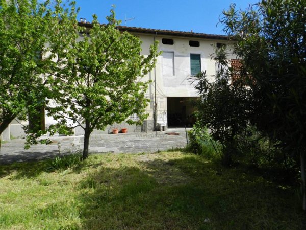 casa indipendente in vendita a Lucca in zona zona San Filippo