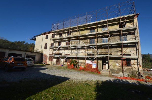 mansarda in vendita a Lucca in zona San Quirico di Moriano