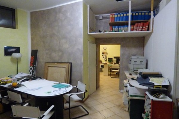 ufficio in vendita a Lucca in zona Centro Città