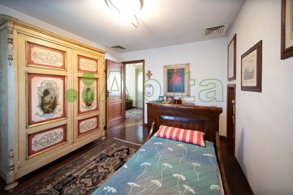 casa indipendente in vendita a Lucca in zona Picciorana