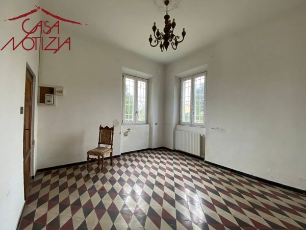 casa indipendente in vendita a Lucca in zona Centro Città