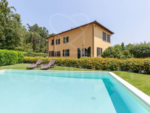 appartamento in vendita a Lucca in zona Carignano