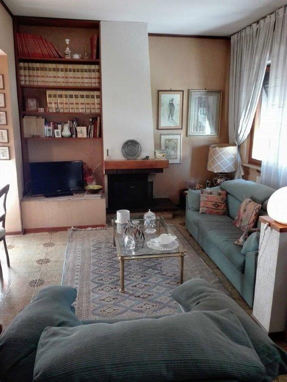 casa indipendente in vendita a Lucca in zona Centro Città