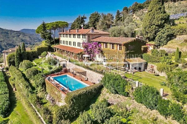 villa in vendita a Lucca in zona Mammoli
