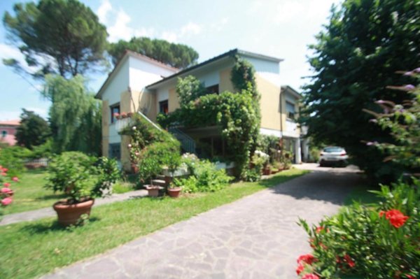 casa indipendente in vendita a Lucca in zona San Cassiano a Vico