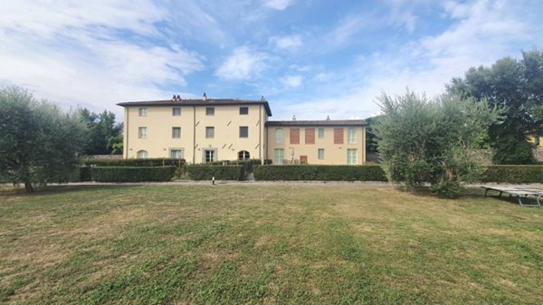 casa indipendente in vendita a Lucca in zona Palmata
