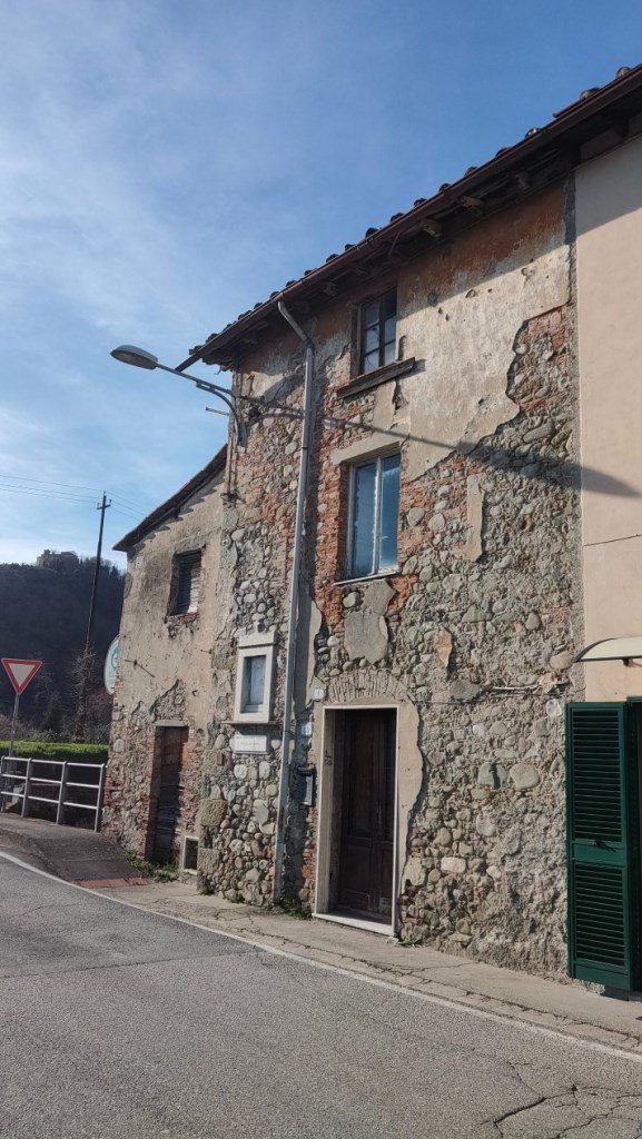 casa semindipendente in vendita a Lucca