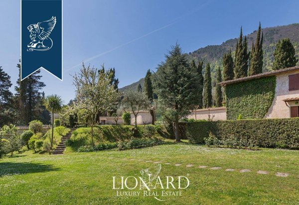 casa indipendente in vendita a Lucca in zona Massa Pisana