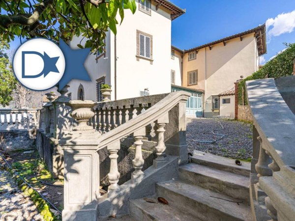 villa in vendita a Lucca in zona Mutigliano