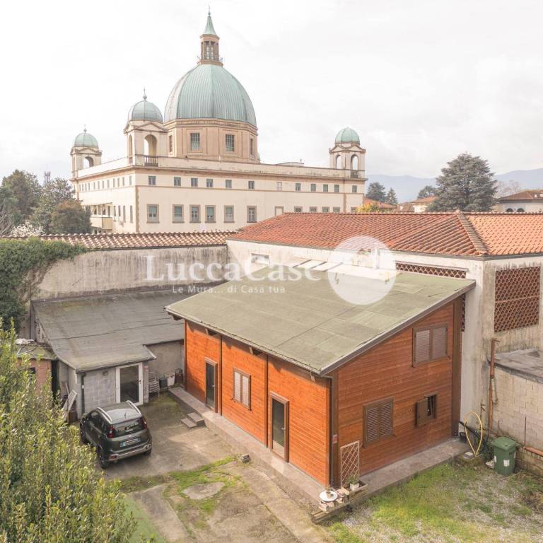 mansarda in vendita a Lucca in zona zona Arancio