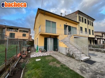 casa indipendente in vendita a Lucca in zona zona San Marco