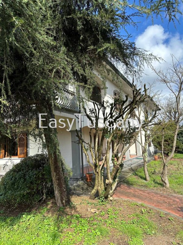 casa indipendente in vendita a Lucca in zona Centro Città