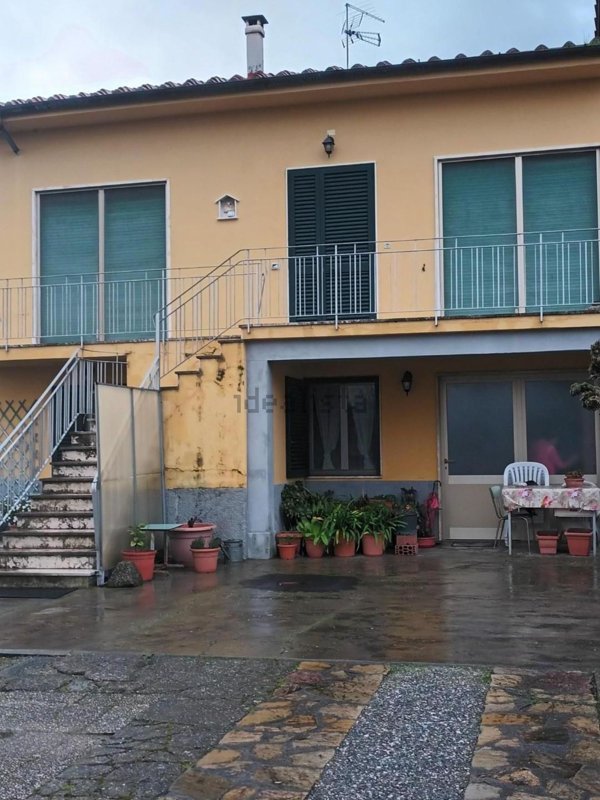 casa indipendente in vendita a Lucca in zona zona SS. Annunziata
