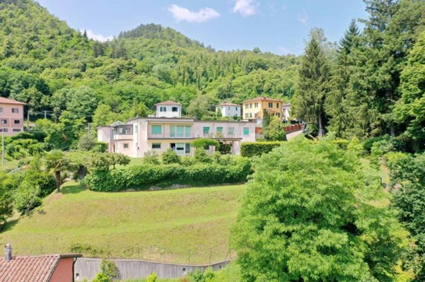 casa indipendente in vendita a Lucca in zona Centro Città
