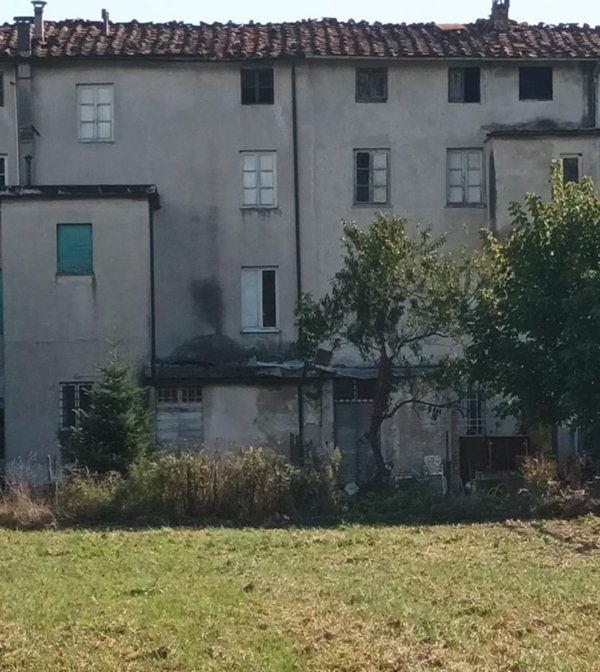 casa semindipendente in vendita a Lucca in zona Sant'Anna