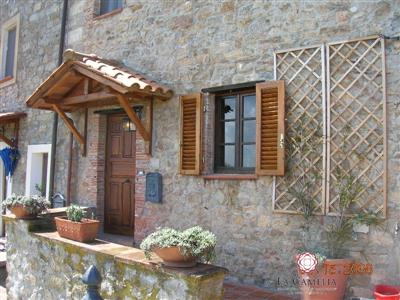 casa indipendente in vendita a Lucca