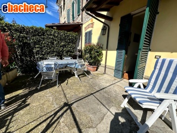 casa indipendente in vendita a Lucca in zona San Pietro a Vico