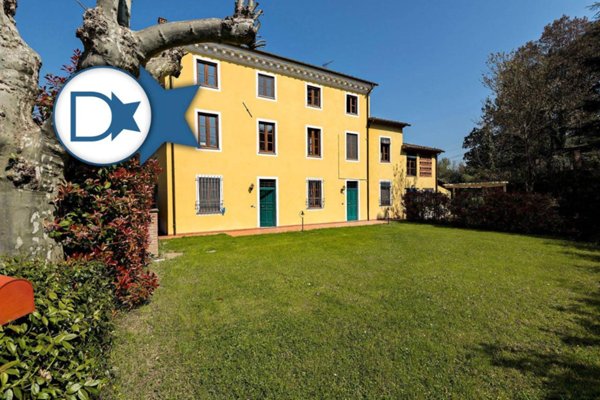 casa indipendente in vendita a Lucca in zona Nozzano
