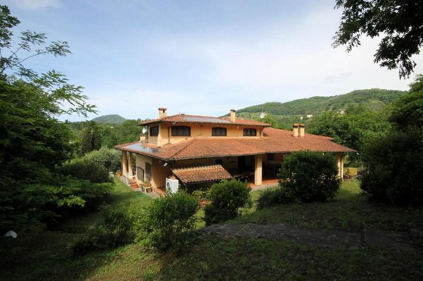 casa indipendente in vendita a Lucca in zona Monte San Quirico