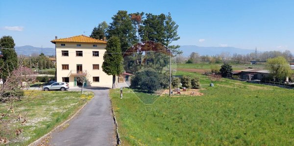 appartamento in vendita a Lucca in zona Vicopelago