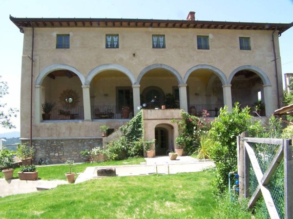 villa in vendita a Lucca in zona Torre